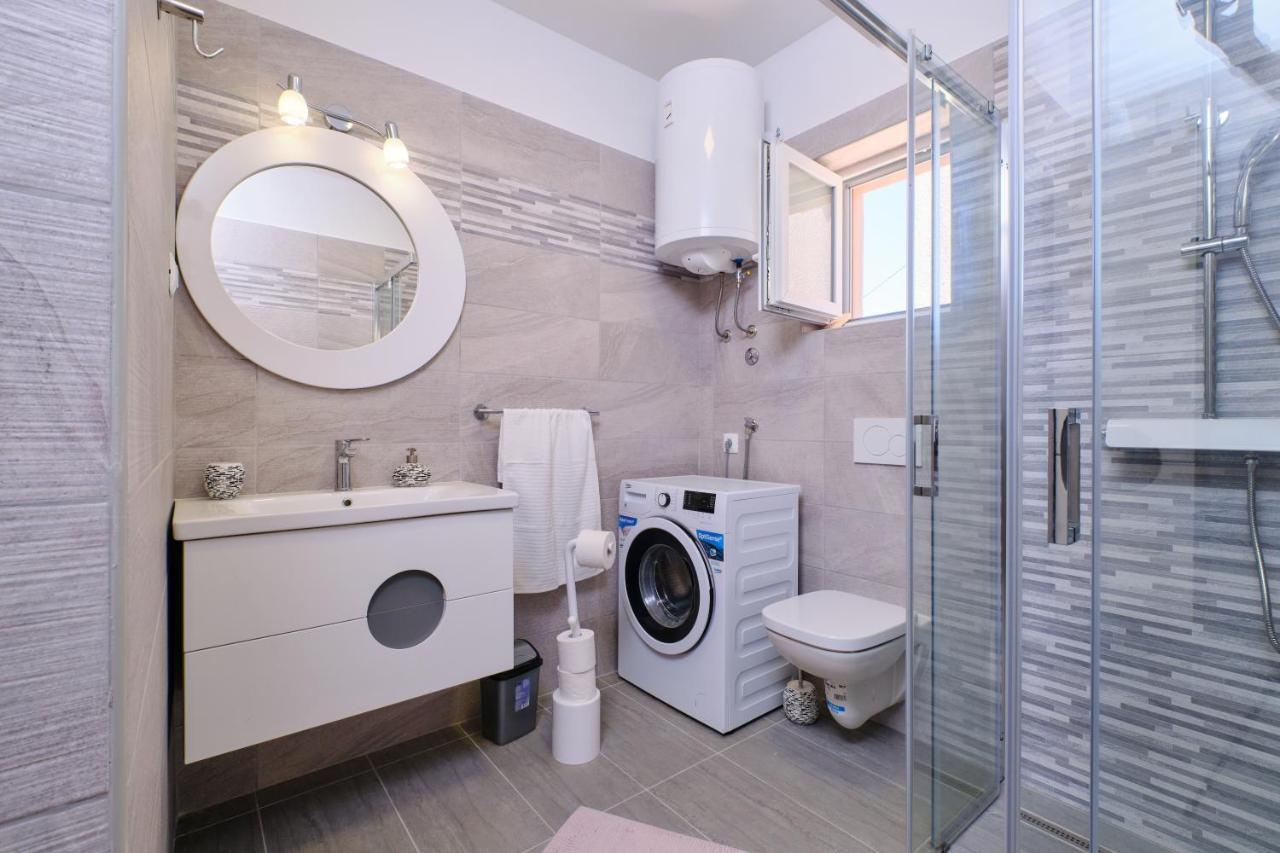 Apartment Kaleta Sveti Jakov Buitenkant foto