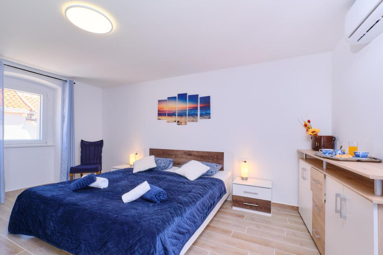 Apartment Kaleta Sveti Jakov Buitenkant foto
